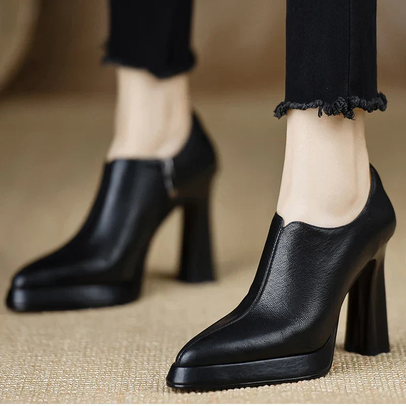 Platform Pump - Elegant Design with All-Day Comfort & Secure Fit