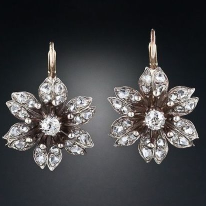 Sophia™ | Elegant Flower Earrings