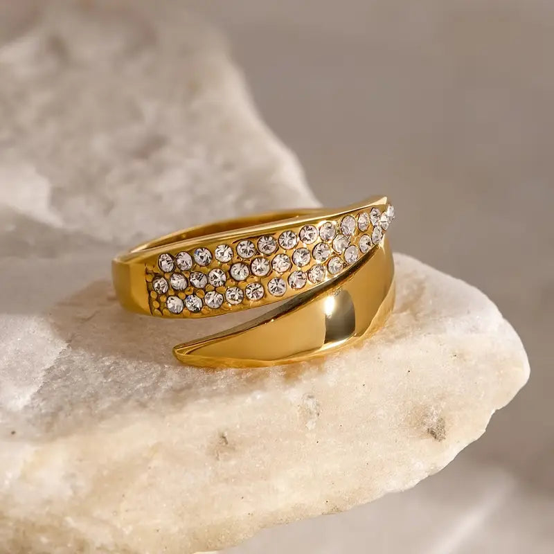 Love Pearl Ring | Together against breast cancer
