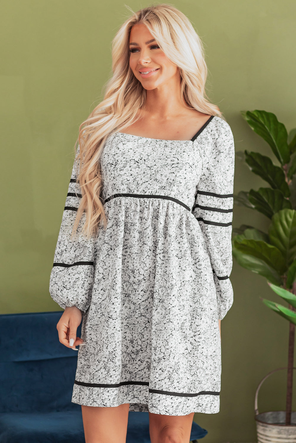 Floral Print Open Back Mini Dress