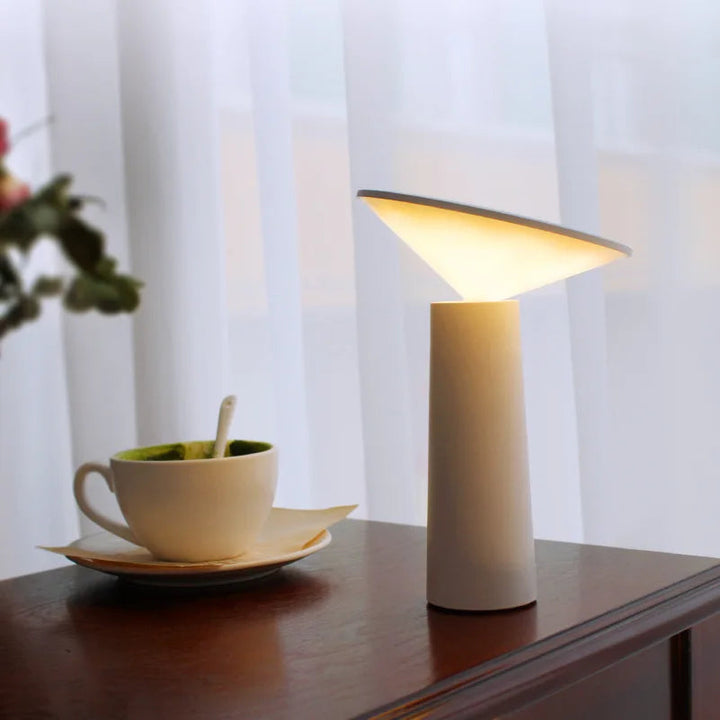 Bella™ | Elegant Cordless Table Lamp