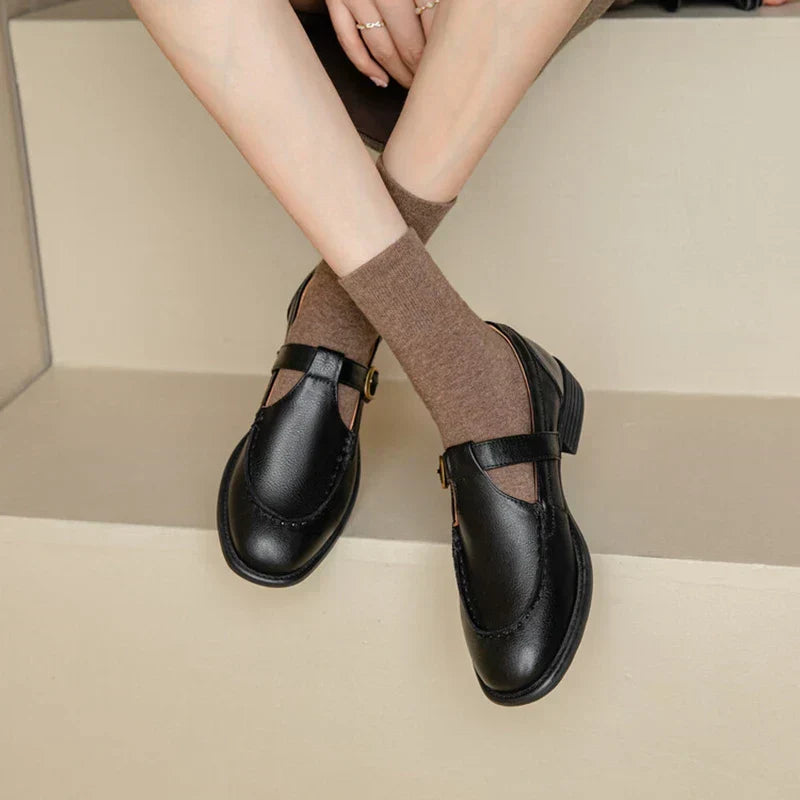 Belliora - Retro Shoes 0