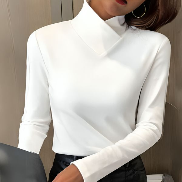 Beverley | Elegant Turtleneck Fit 0