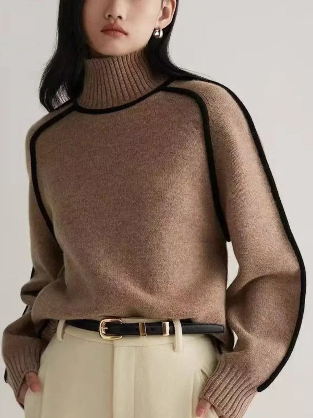 Donna | Elegant Turtleneck sweater 2