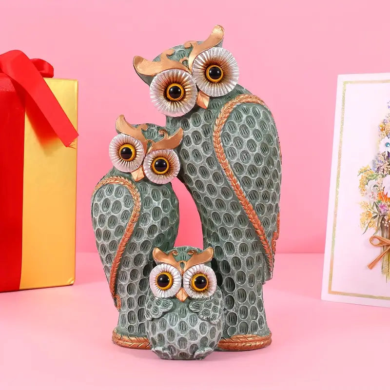 EchoOwlet™ | Captivating Owl Family Figurine