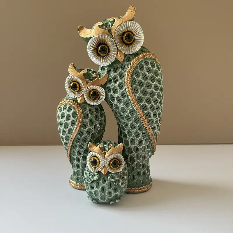 EchoOwlet™ | Captivating Owl Family Figurine