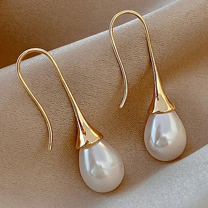 Helena™ | Elegant Pearl Earrings
