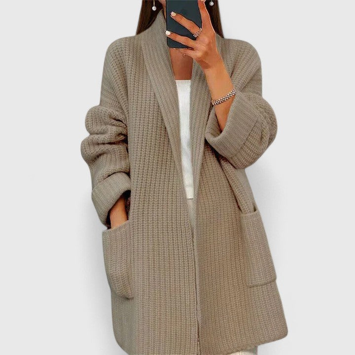 Jan | Comfortable Cardigan 1