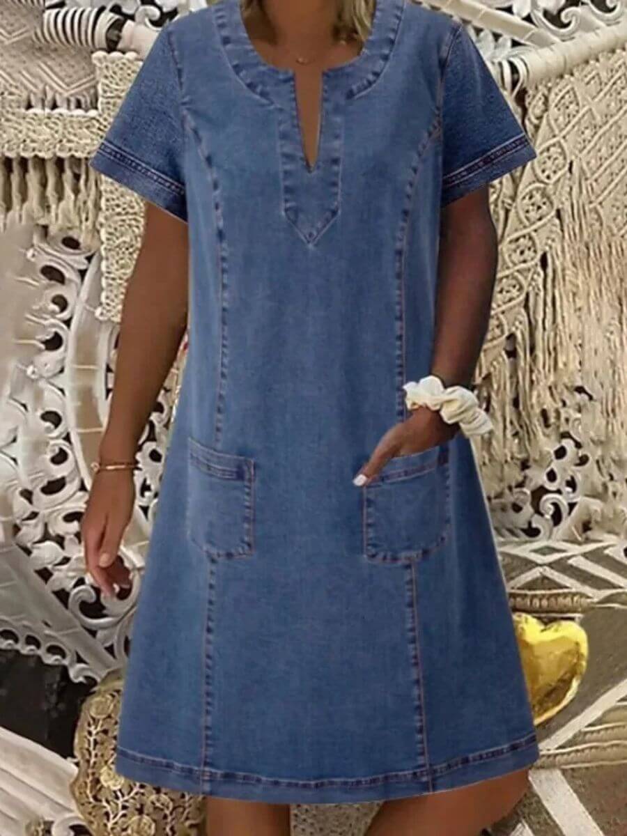 Janina Dress - Flattering Fit & Versatile Style