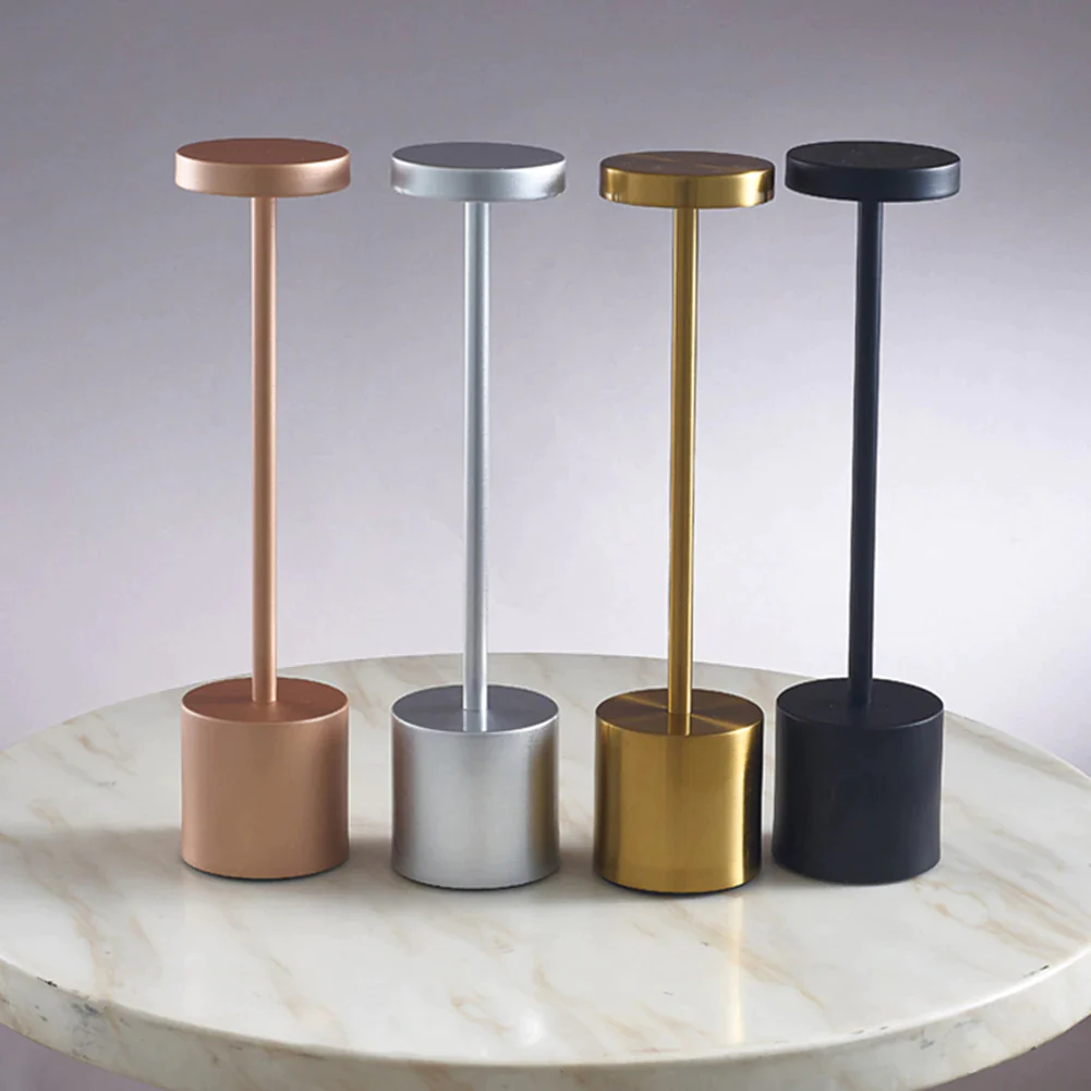 Luna™ | Stylish Iron Floor Lamp for Indoor and Outdoor Use