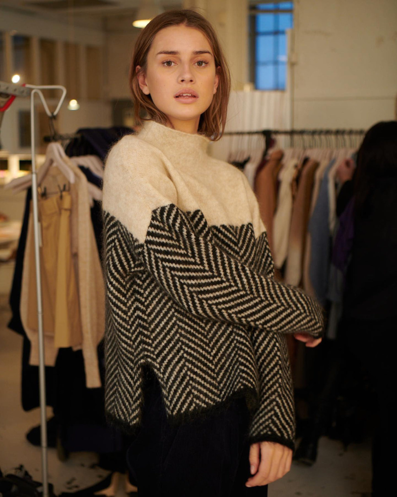 Norah | Cotton Turtleneck Sweater 2