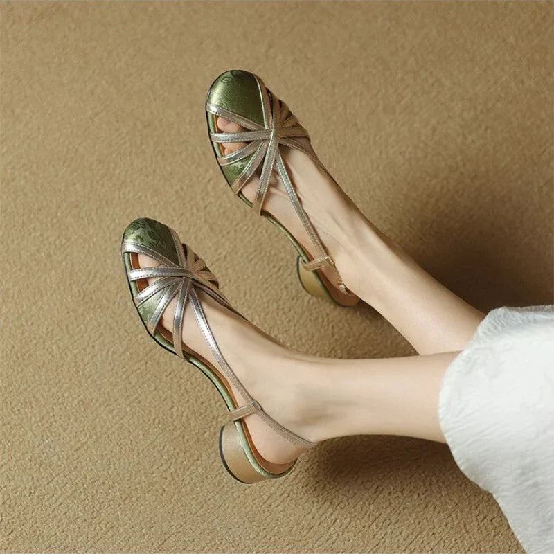 Elegant Sandals for Women - Chic Strappy Design with All-Day Comfort