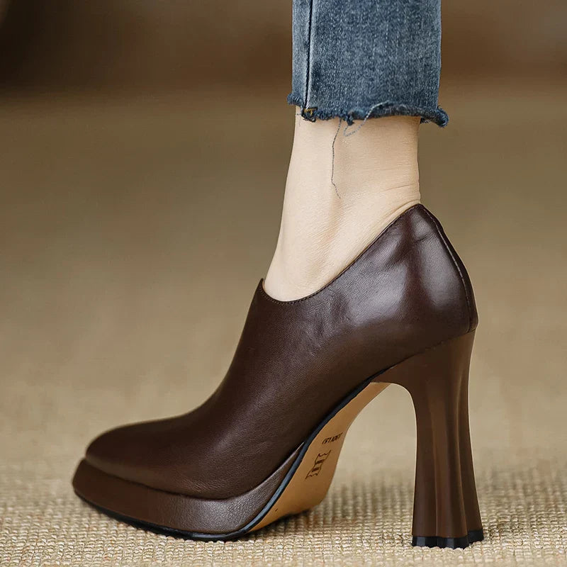Platform Pump - Elegant Design with All-Day Comfort & Secure Fit