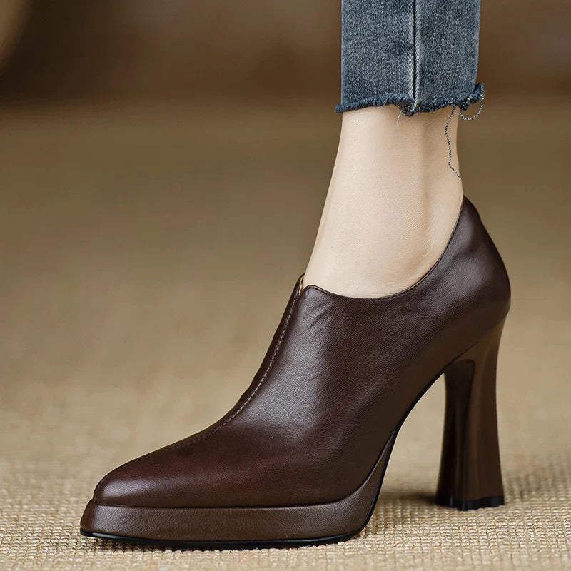 Platform Pump - Elegant Design with All-Day Comfort & Secure Fit