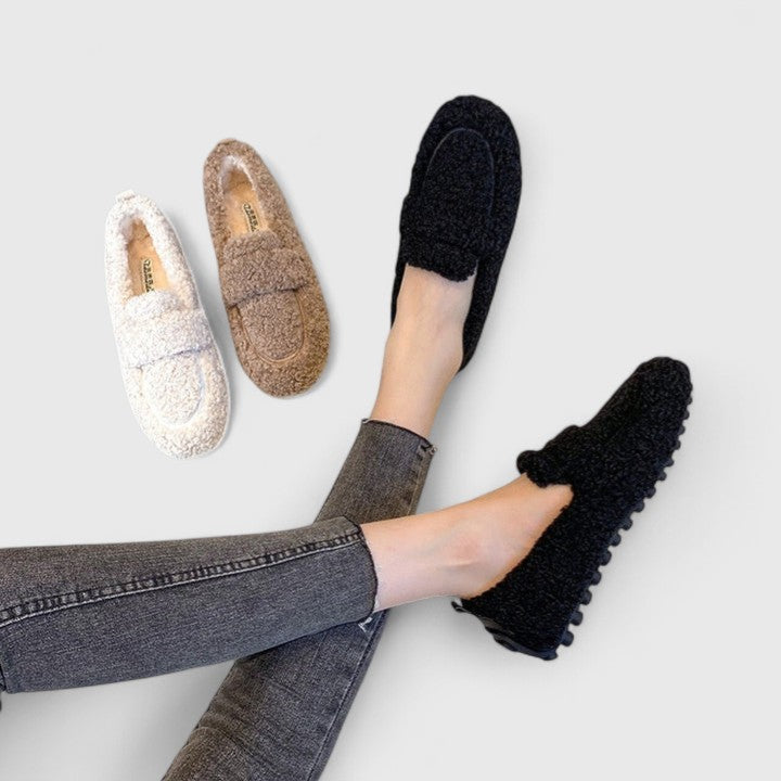 Solenne | Warm slippers with an elegant design 1