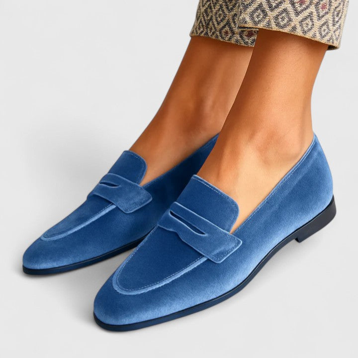 Threiza | Sophisticated Loafers 0